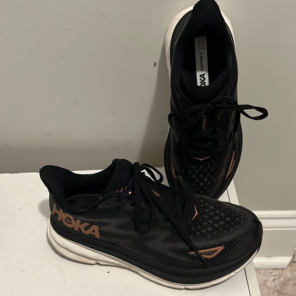 Hoka Clifton 9